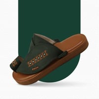 حذاء شرقي مطرز