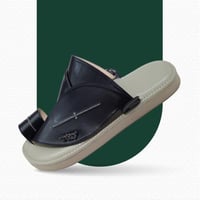 حذاء شرقي مطرز