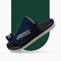 حذاء شرقي مطرز