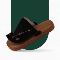 حذاء شرقي مطرز