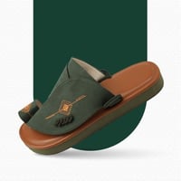 حذاء شرقي مطرز