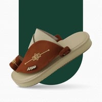 حذاء شرقي مطرز