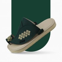 حذاء شرقي مطرز