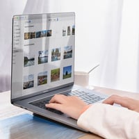 قاعدة لابتوب الألومنيوم ذاتية اللصق بيسوس