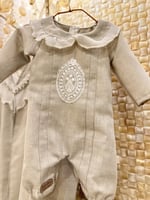 طقم محايد يناسب الجنسين بقماش اللنن المميز مكون من...