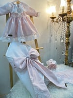 مدس مع فيونكه لون غبار الورد + فستان مقاس من 0-3 +...