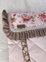 محمل لون غبار الورد مع حزام الورود وشك + لفة موالي...