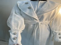 روب الام مكون من قطعتين مزين بقطع كرستال ناعمة