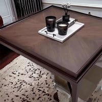 طاولة من الخشب قشرة الجوز تصميم فريد وجذاب