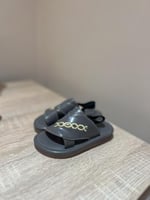 حذاء اطفال شرقي