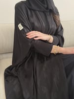 عباية كريب ناعم - اسود