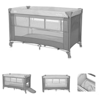 سرير أطفال متنقل بجانب سرير الأم