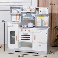 مطبخ خشبي تفاعلي للاطفال بصنبور مياه