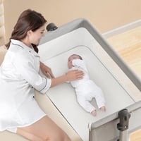 سرير اطفال نكست تومي+طاولة غيار