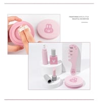 طاولة تزيين مع الاكسسورات