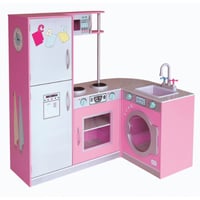 مطبخ خشبي باللون الوردي