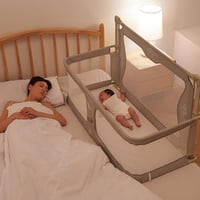 حاجز سرير الطفل بلونين مختلفين