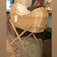 مهد مولود بحامل اكس