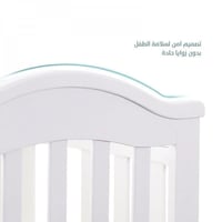 سرير أطفال خشبي كلاسيكي مع قاعدة حديدية متينة