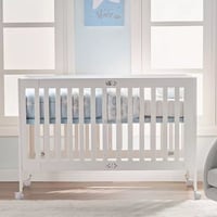 سرير اطفال خشبي قابل للطي