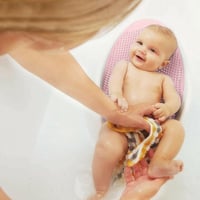 حوض استحمام للمواليد الجدد