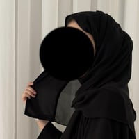طرحه حرير ثابته بطرف مبطن من القطن