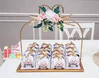 صحن منسق بثيم العيد