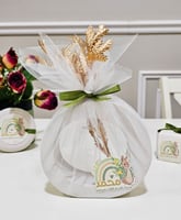 فازة مع الورد