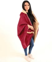 شال بونشو مخمل فرو مع قبوع