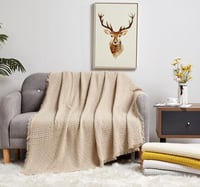 رمية كنب ديفاكتو