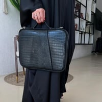 شنطة لابتوب جلد تمساحي