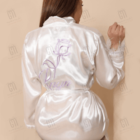 روب عروس لون كريمي أطراف ريش