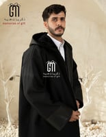 فروة رجالية على جلد اسود