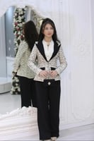 طقم بناتي للعمر المحير يتكون من جاكيت. تيشرت. بنطل...