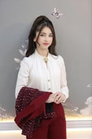 طقم بناتي للعمر المحير يتكون من جاكيت. تيشرت. بنطل...