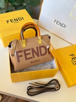 شنط فندي مستر. شد بلد مع الملحقات