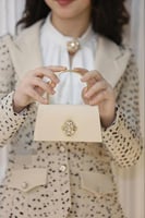 طقم بناتي للعمر المحير يتكون من جاكيت. تيشرت. بنطل...