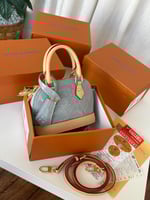 شنط لويس مستر كواليتي شد بلد توفر مجددا الملحقات ع...