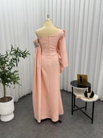 فستان سهره لونين .. الخامه: باربي.. تطريز يدوي راق...