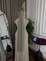 فستان سهره دانتيل كلفه تطريز وشال المقاسات بالرقم...