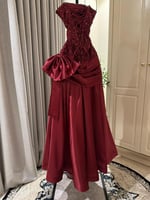 فستان سهره الخامه:الصدر خرز وتحت تفته دبل كلوش الم...