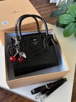 شنط كوتش كاوليتى درجه اولى مع الملحقات: