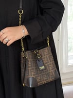 شنط فندي مستر درجه اولى ملحقات علبه مع اسكارف