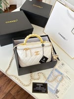 شنطة شانيل Chanel الماركة العالمية، رمز الأناقة ال...