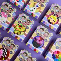 فرشاة مع مرآيه