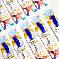 توزيعات أقلام لفعالية التسامح