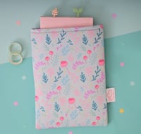 حقيبة مبطنة (للكتب/ الأجهزة اللوحية)