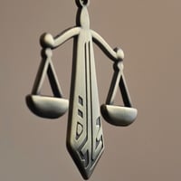 تعليقة محاماة