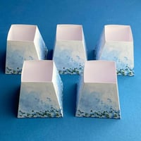 بوكس مناديل | ورد ازرق