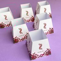 بوكس مناديل | ورد أحمر